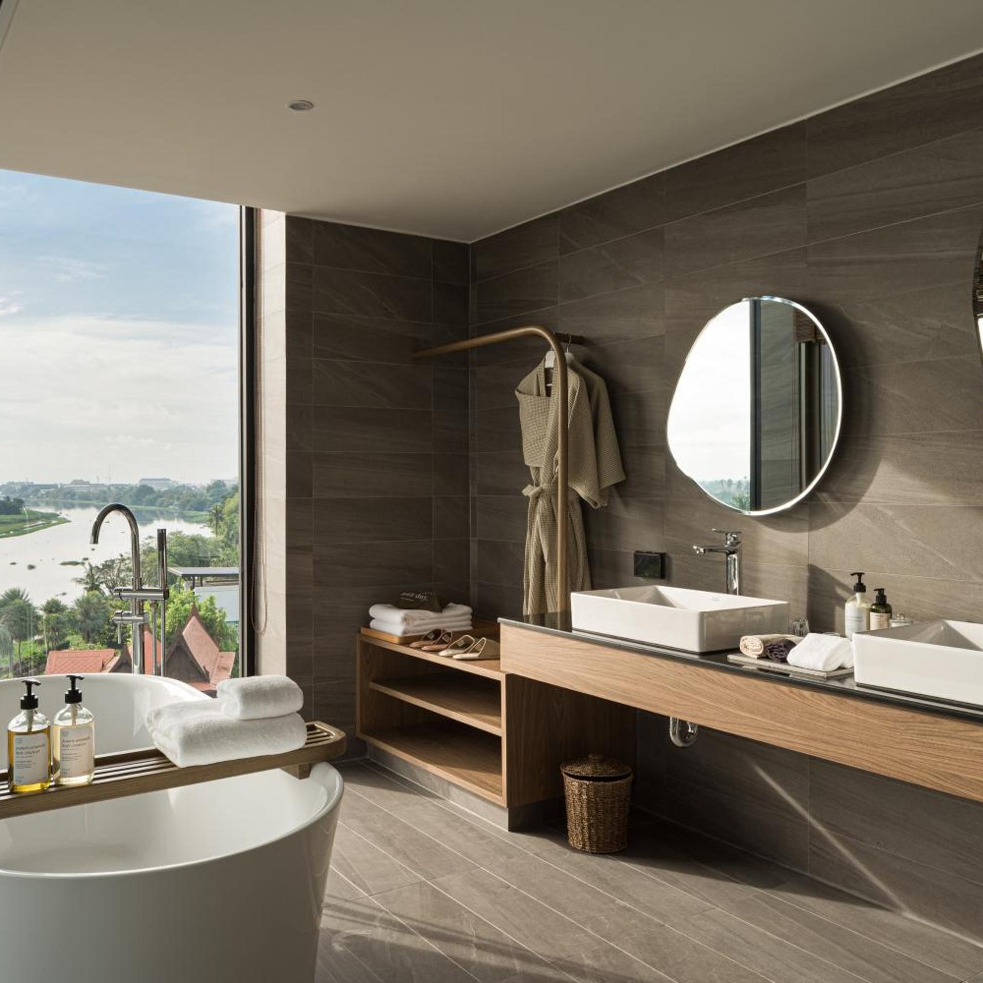 Neera Retreat Hotel 44/50