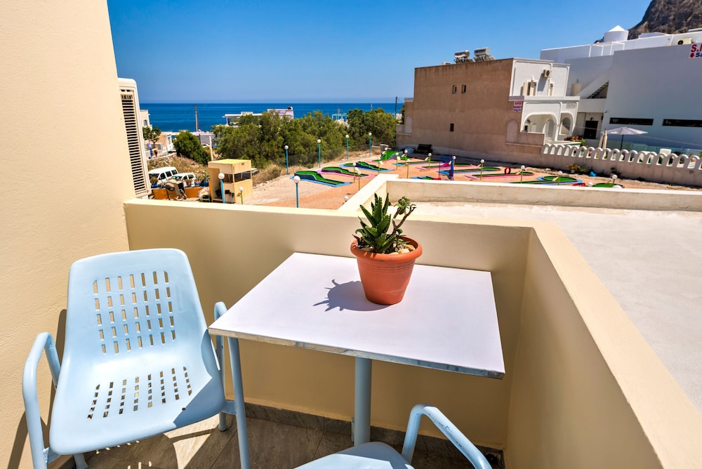 Akis Hotel 35/50