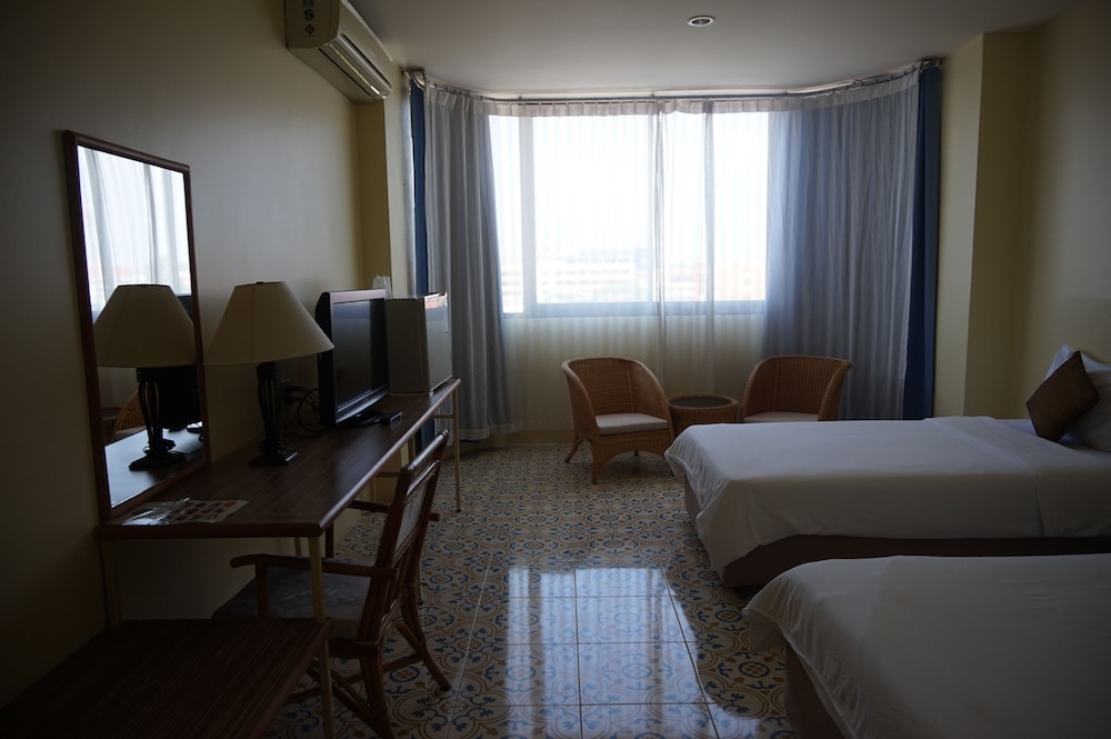 The Majestic Sakon Nakhon 16/100