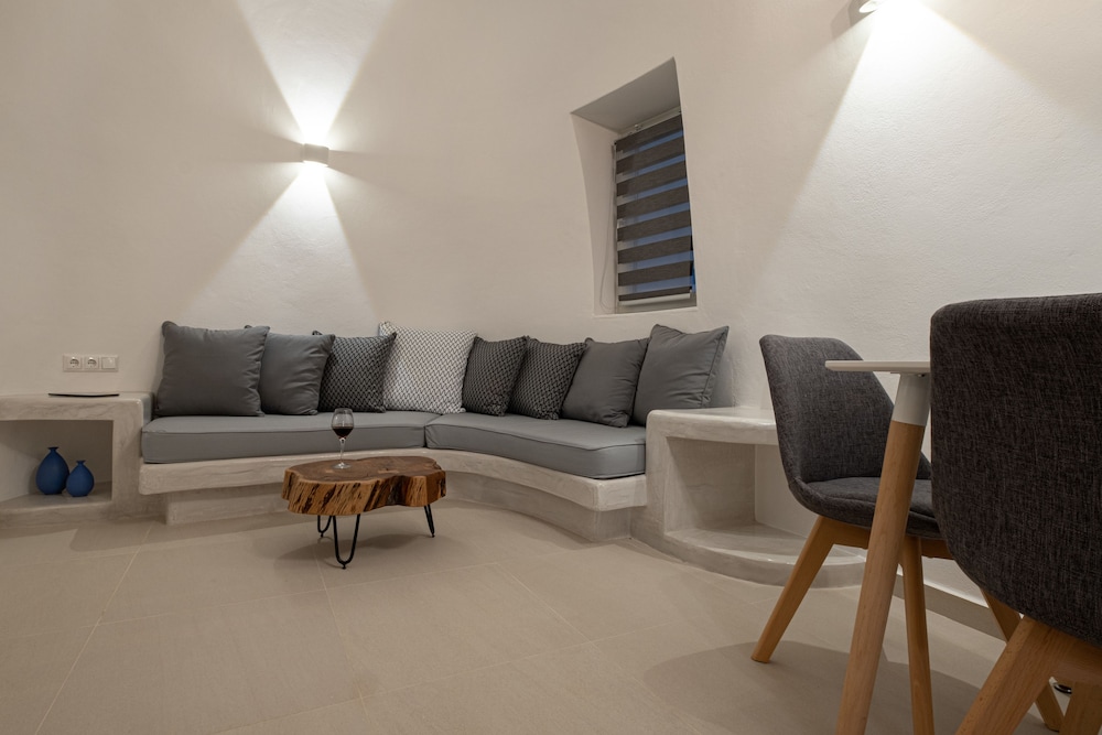 Santoterra Antigua Luxury Suites 25/50