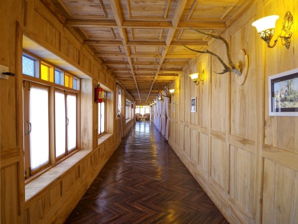 Vinnca West Downs Heritage Resort Ooty 18/42