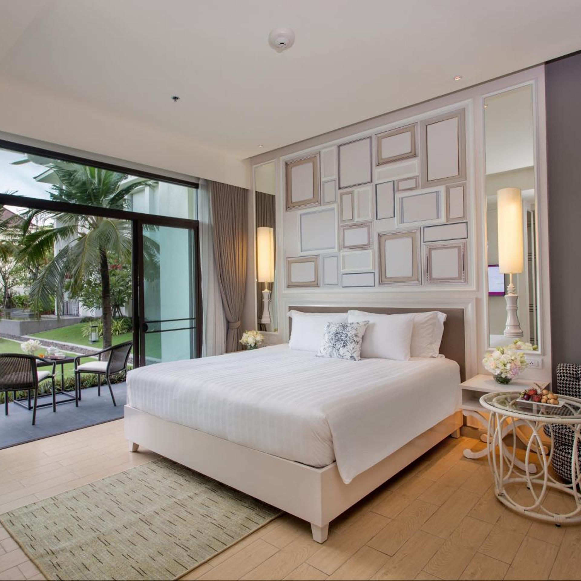 Garden, Terrace، U Sathorn Bangkok Hotel 3/6