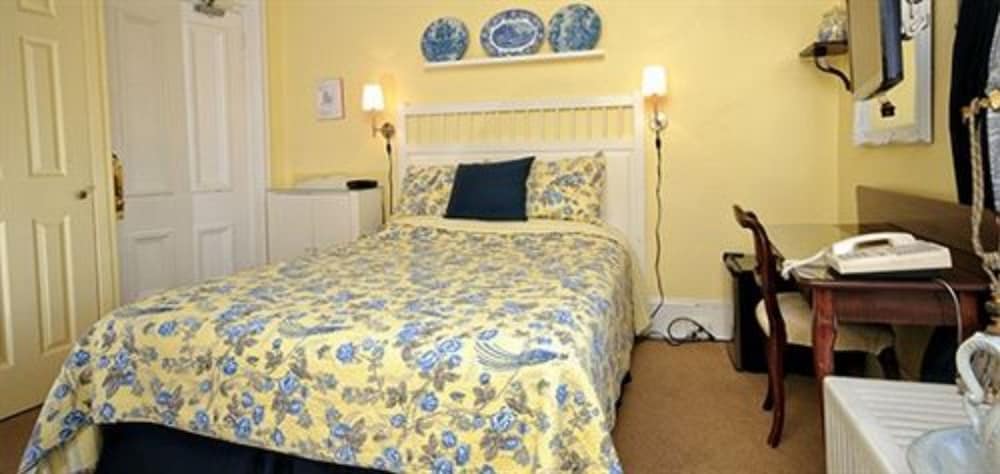 Auberge Mcgees Inn 23/75