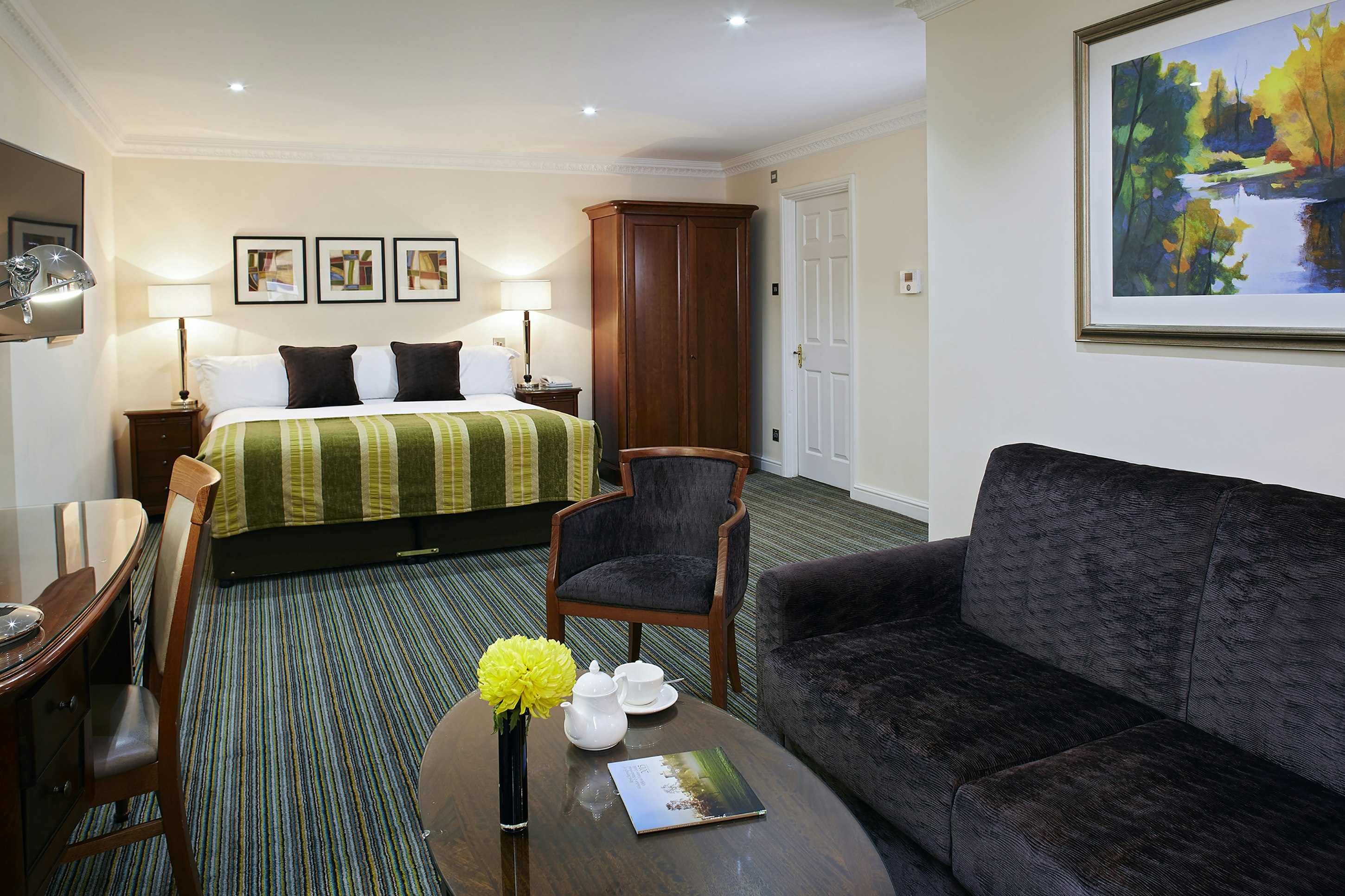 SIR CHRISTOPHER WREN HOTEL AND SPA 54/84