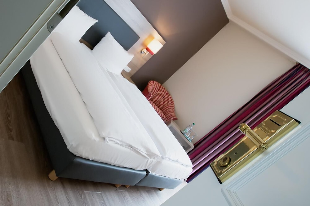 Ringhotel Rosenhof 10/43