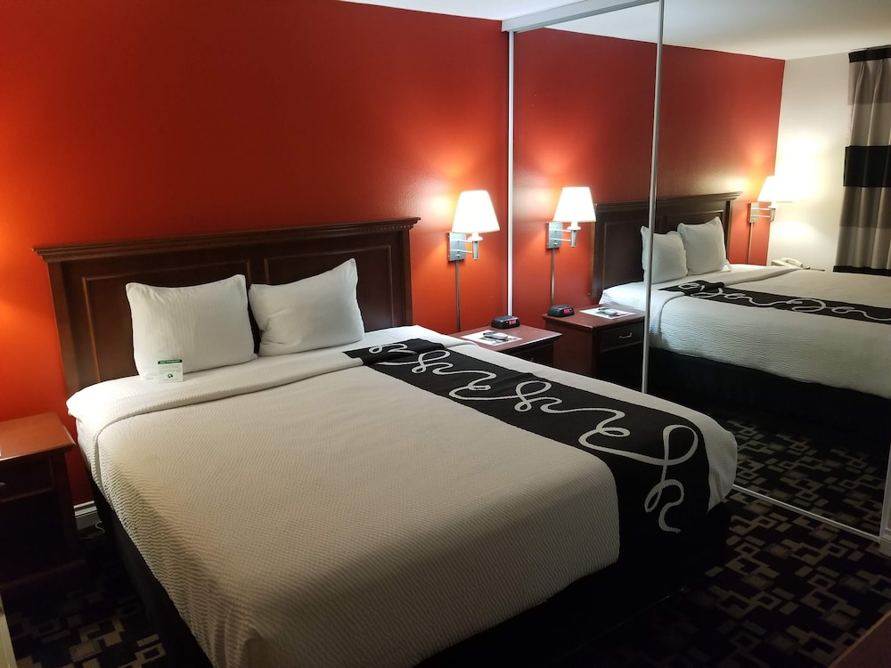 Ramada By Wyndham Oceanside 4/30