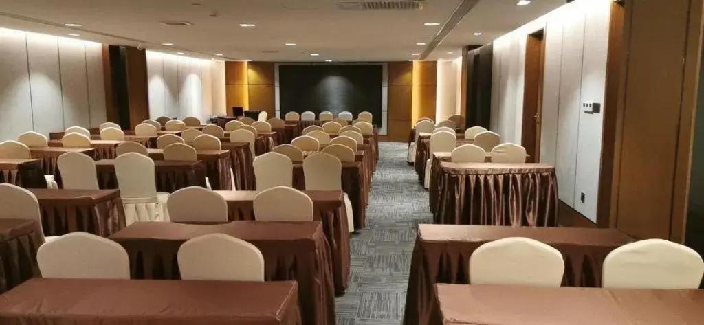 Yitel Collection Beijing Hepingli 49/54