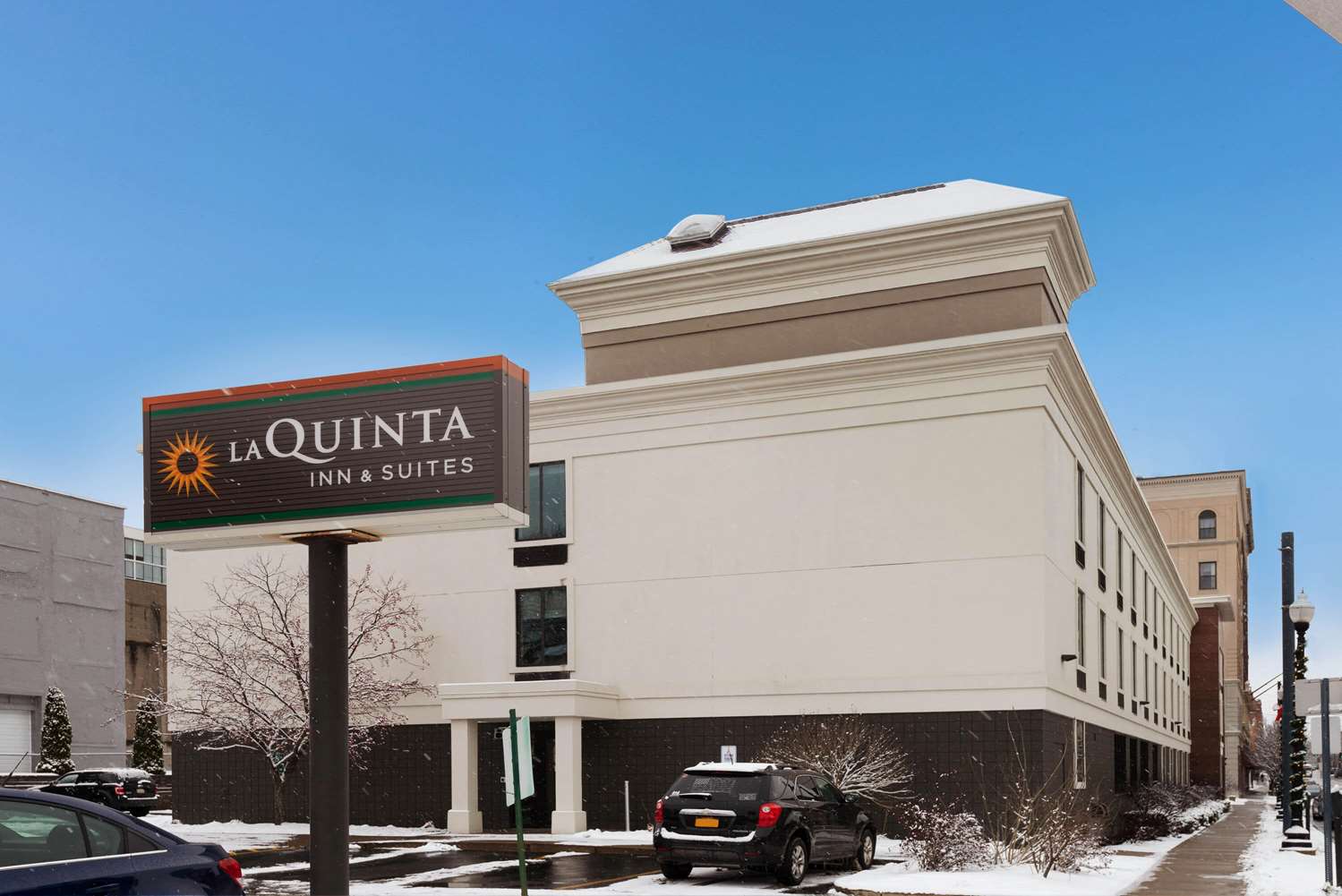 La Quinta Inn and Suites by Wyndham Jamestown 3/46