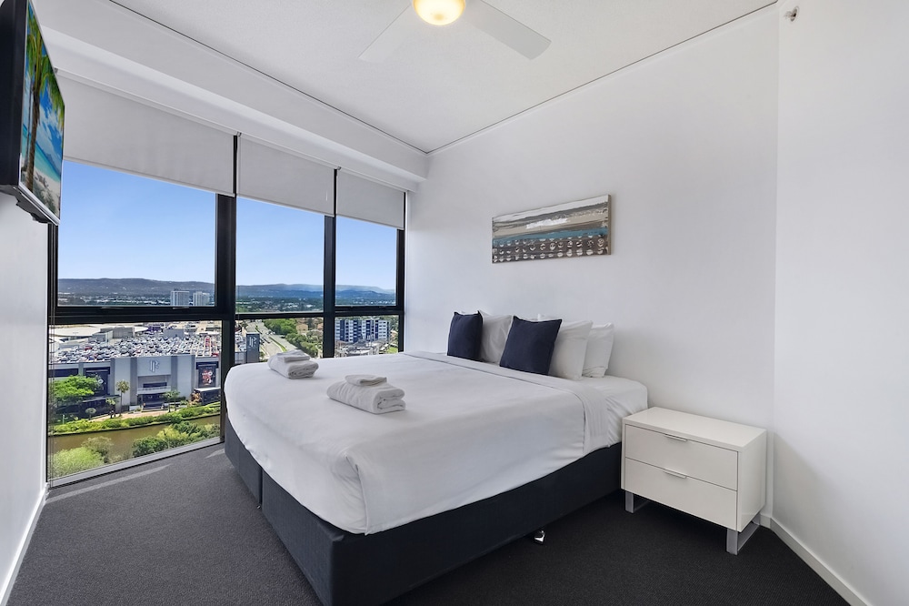 Mantra Sierra Grand Broadbeach 37/73