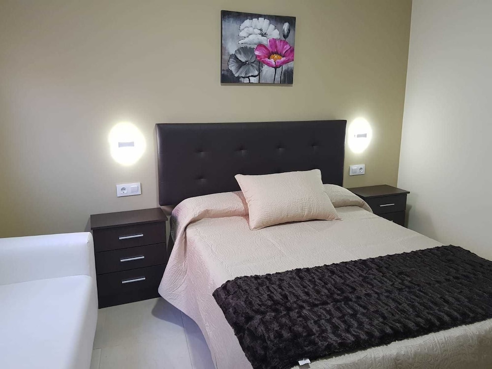 Hostal Malaga 11/50
