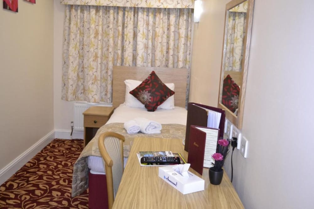 Cranbrook Hotel London 36/55