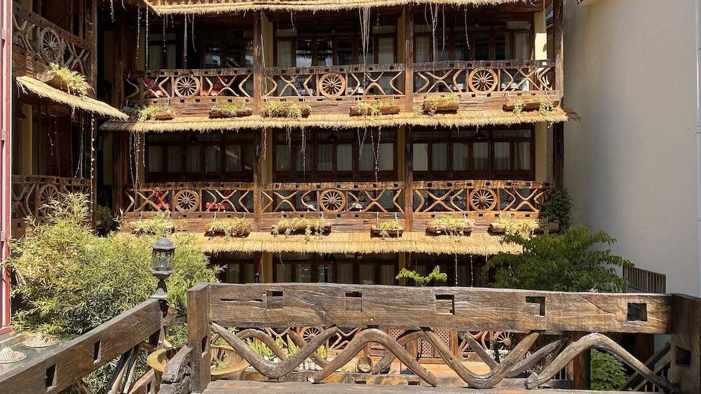 China Old Story Inn Lijiang Elite Garden 7/50