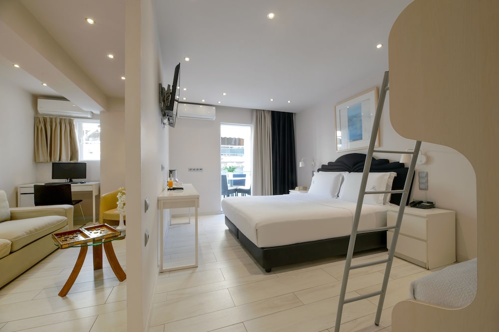 Piraeus City Hotel 30/63