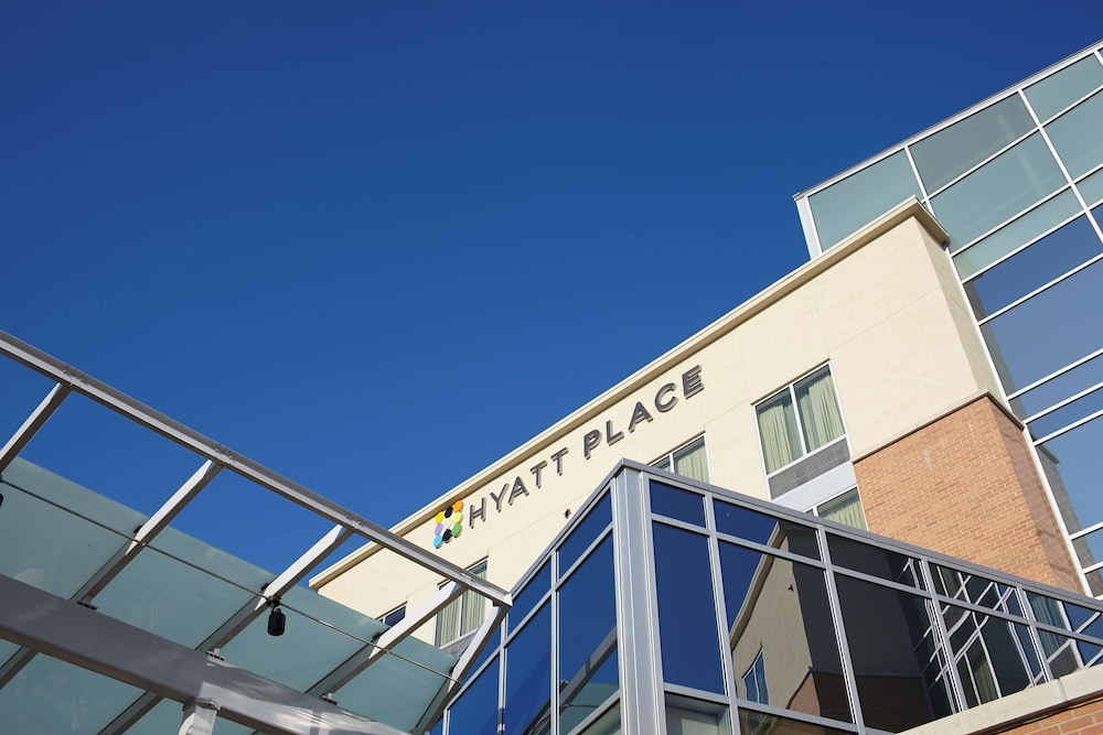 Hyatt Place Chicago/Naperville/Warrenville 2/68