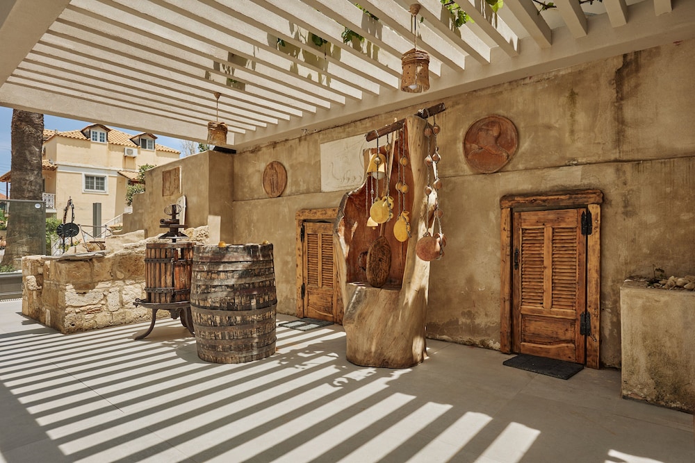 Iniohos Zante Hotel & Suites 6/50