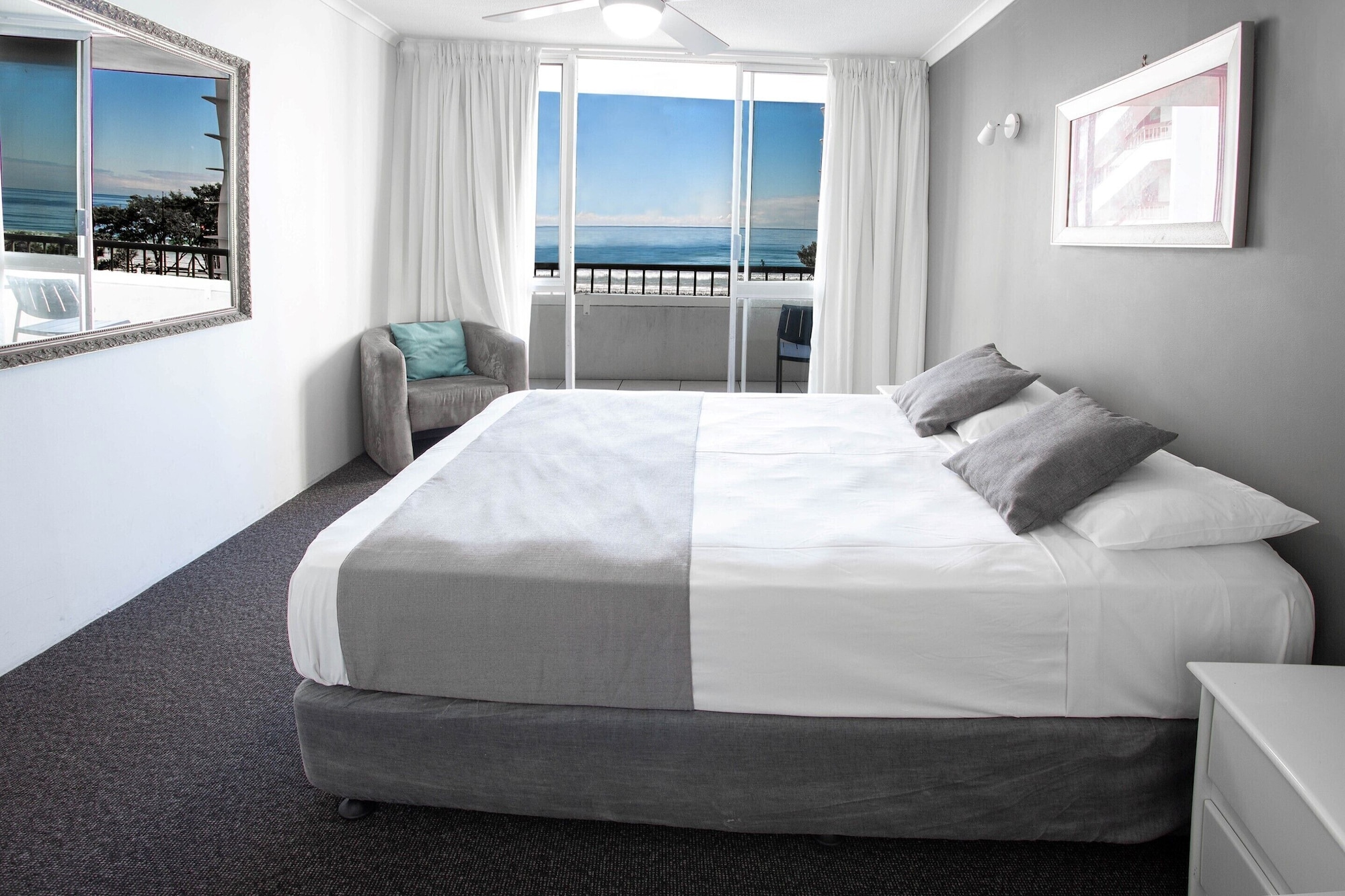 2 Bedrooms, Superior, Apartment, 3 Queen Beds, Single Bed, Ocean View, View Pacific Holiday Apartments 2/3