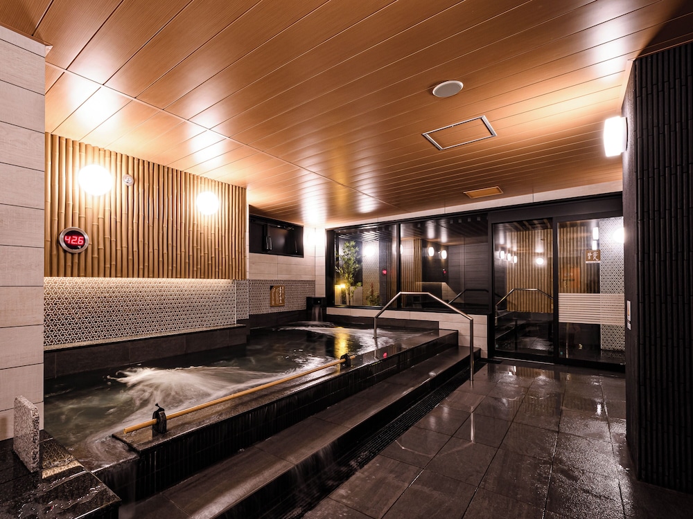 Apa Hotel Sapporo Odori Ekimae Minami 37/63