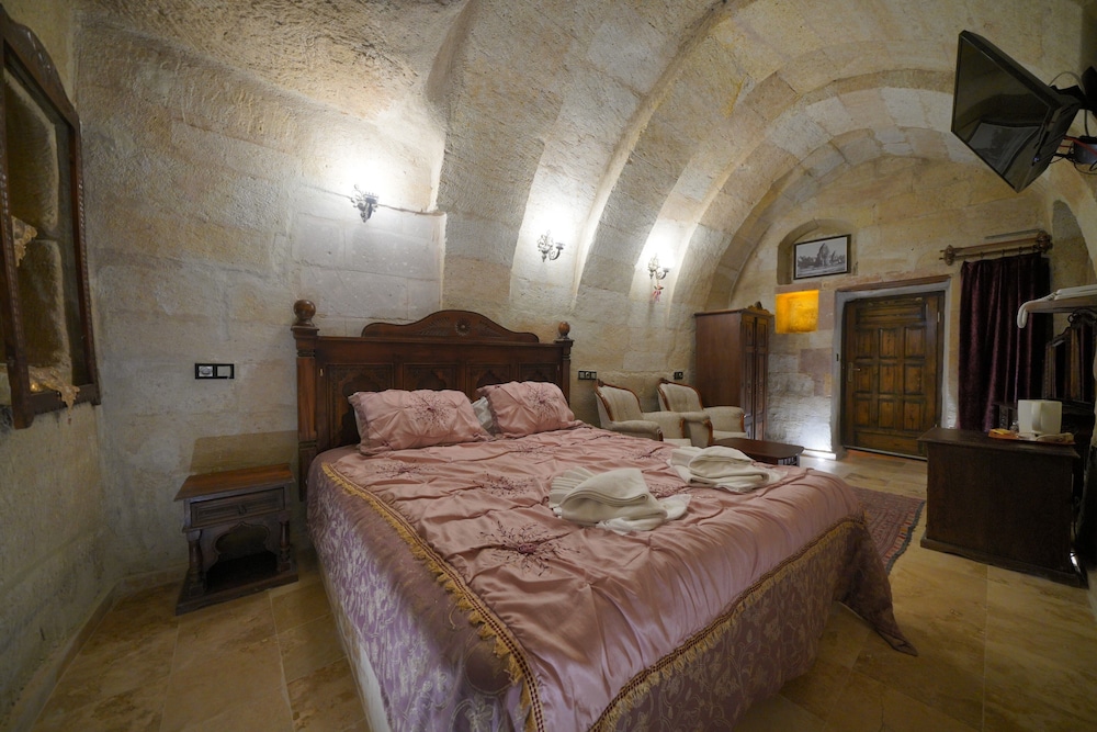 Travel Inn Cave Hotel 6/49