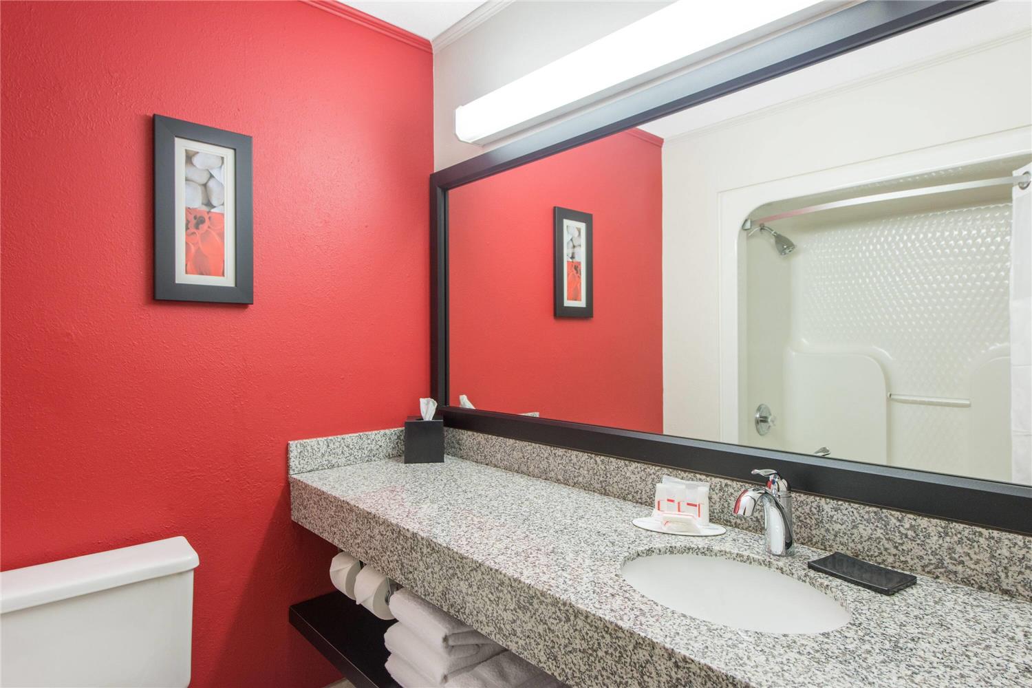 Ramada by Wyndham Springfield North 16/18