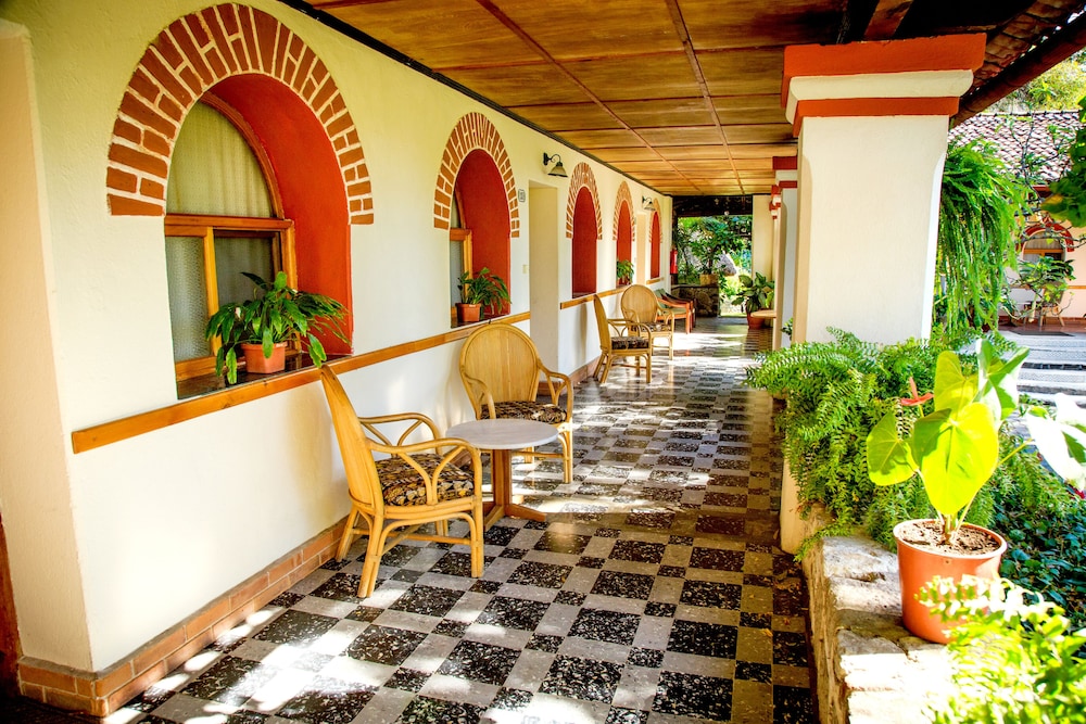 Regis Hotel and Spa 11/59