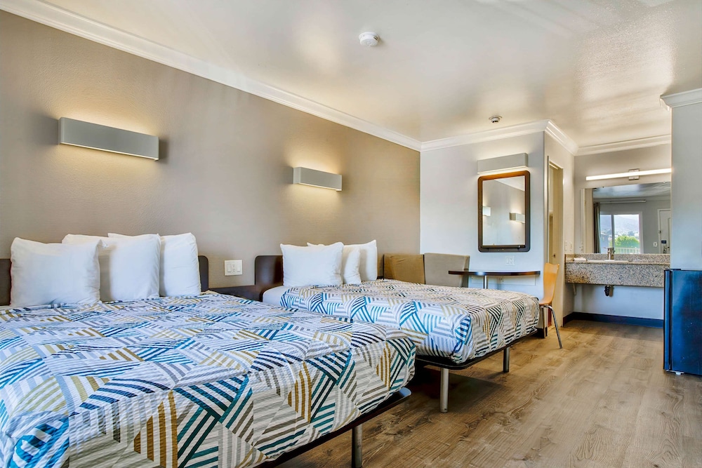 Motel6 Menifee, CA 34/71