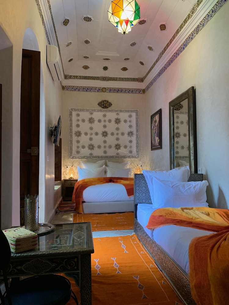 Riad Abaka 15/50