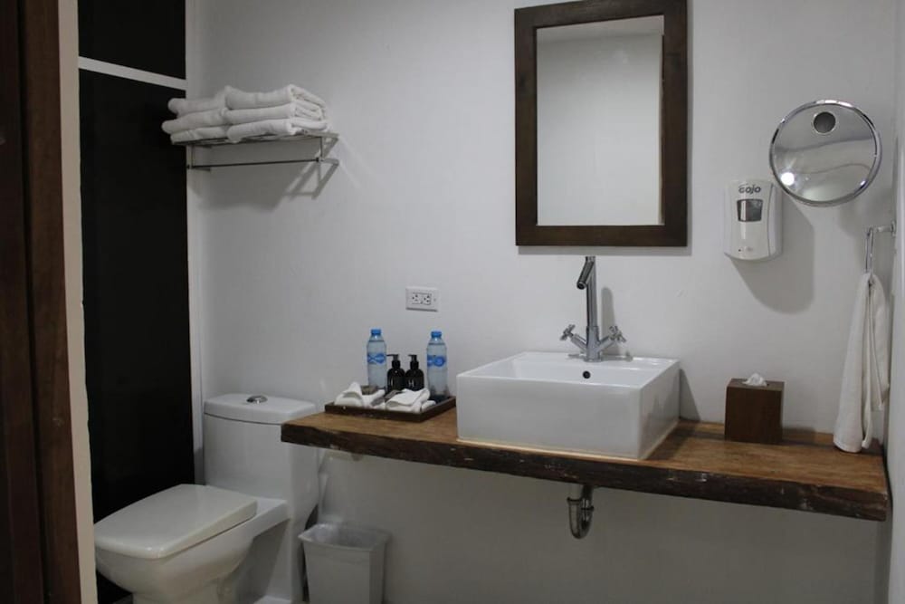 Sunday Hotel 52 at Playa del Carmen 48/50