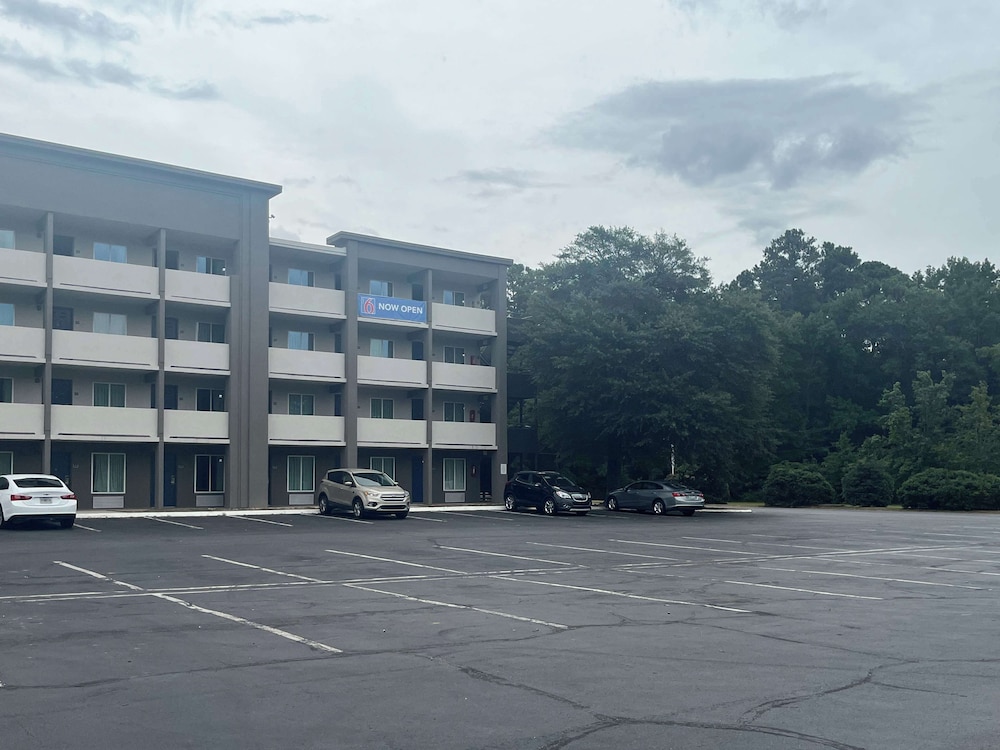 Studio6 West Columbia, SC - Airport 21/27