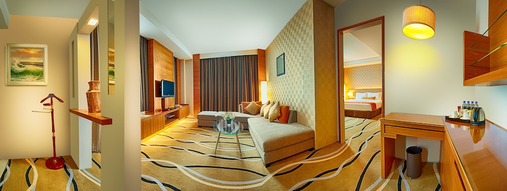 The Zenith Hotel Kuantan 45/48