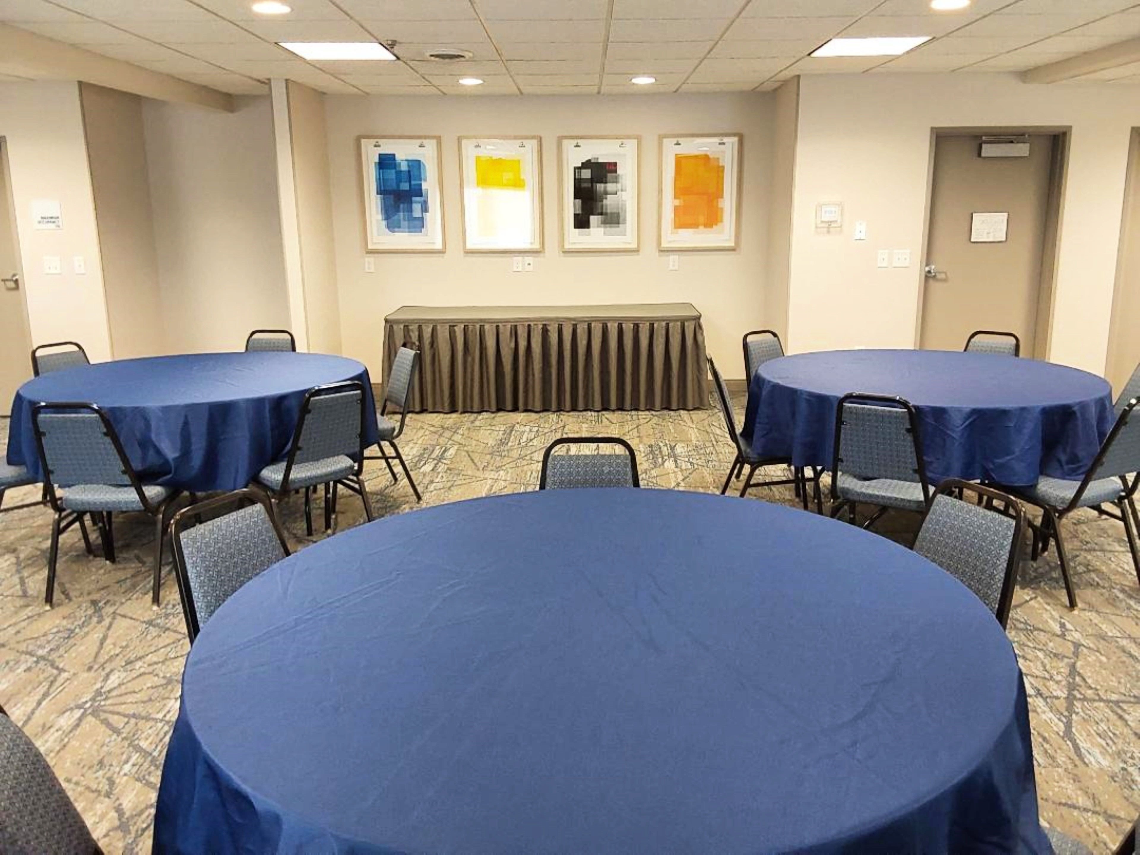 Holiday Inn Express Hotel And Suites Antigo 59/61