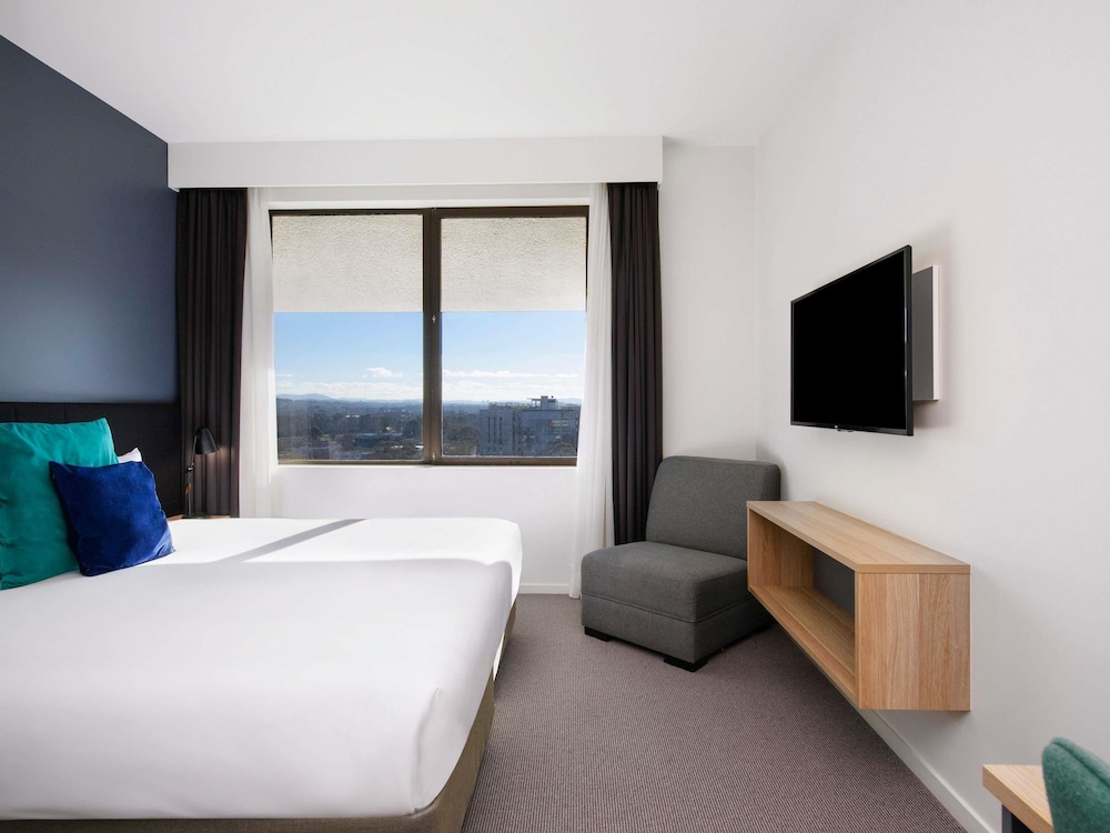 Mantra MacArthur Hotel 34/75