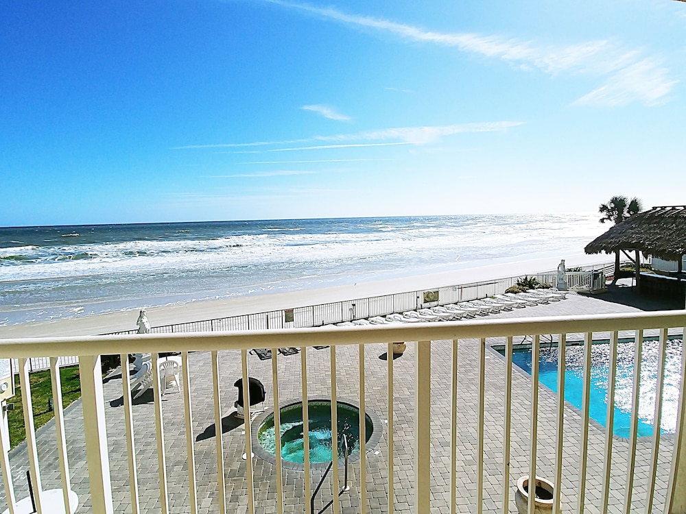 Emerald Shores Resort photo2