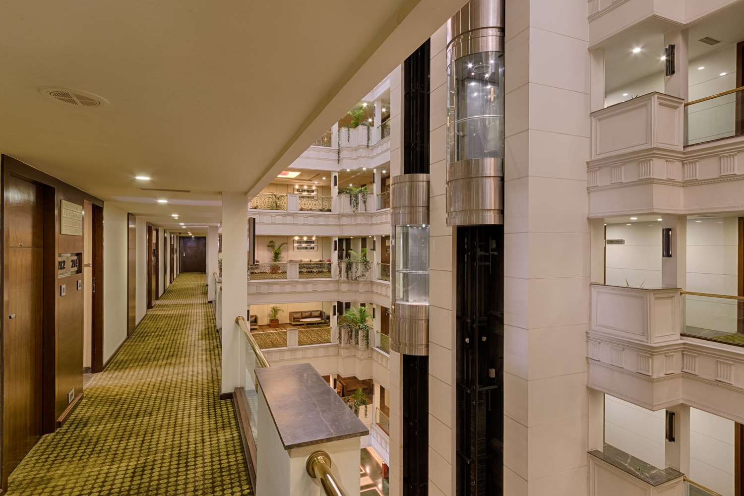 Quality Hotel DV Manor 31/33