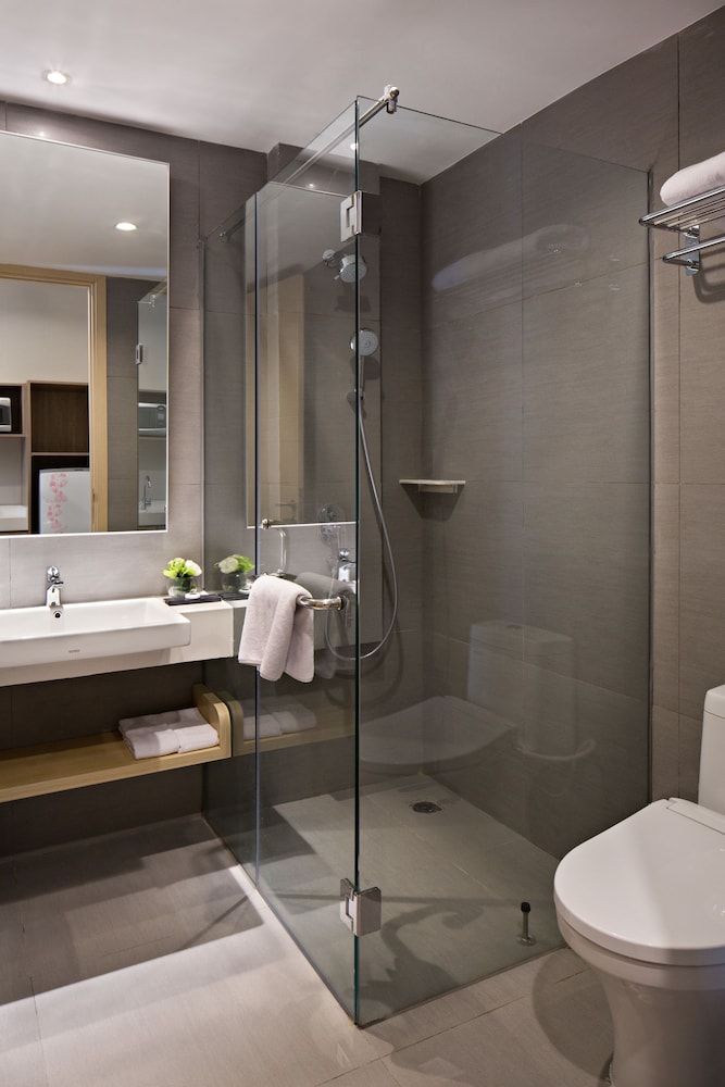 AYAKA SUITES 70/70
