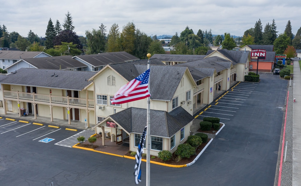 Three Rivers Inn 41/47
