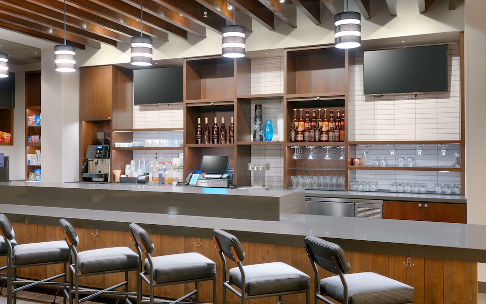 Hyatt Place Anchorage-Midtown 23/39