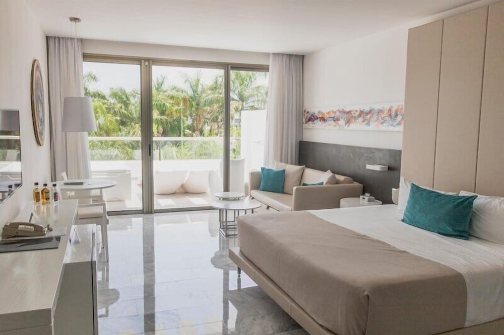 Platinum Yucatan Princess All Inclusive Suites & Spa Resort Adults Only 25/70