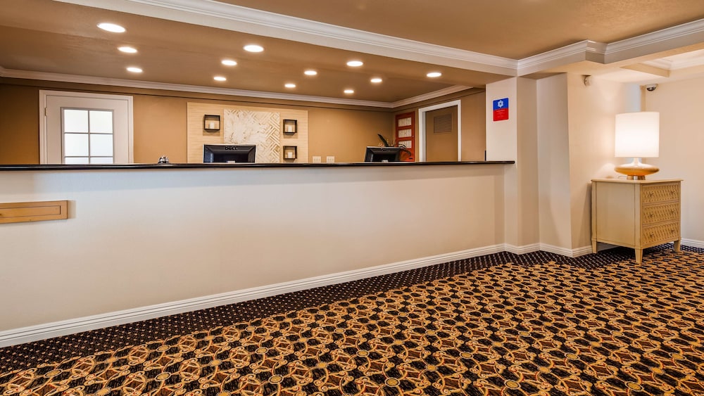 Lompoc Valley Inn and Suites 3/33