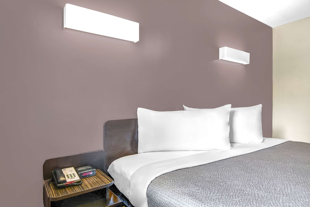 Studio 6 Extended Stay - Atlanta, GA - Chamblee 33/43