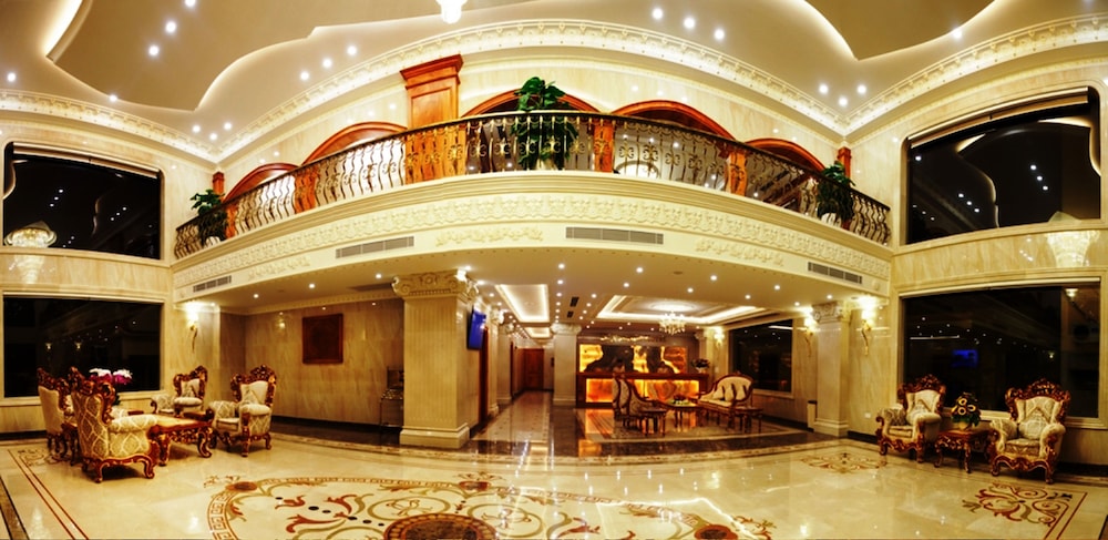 Riverside Hotel 4/63