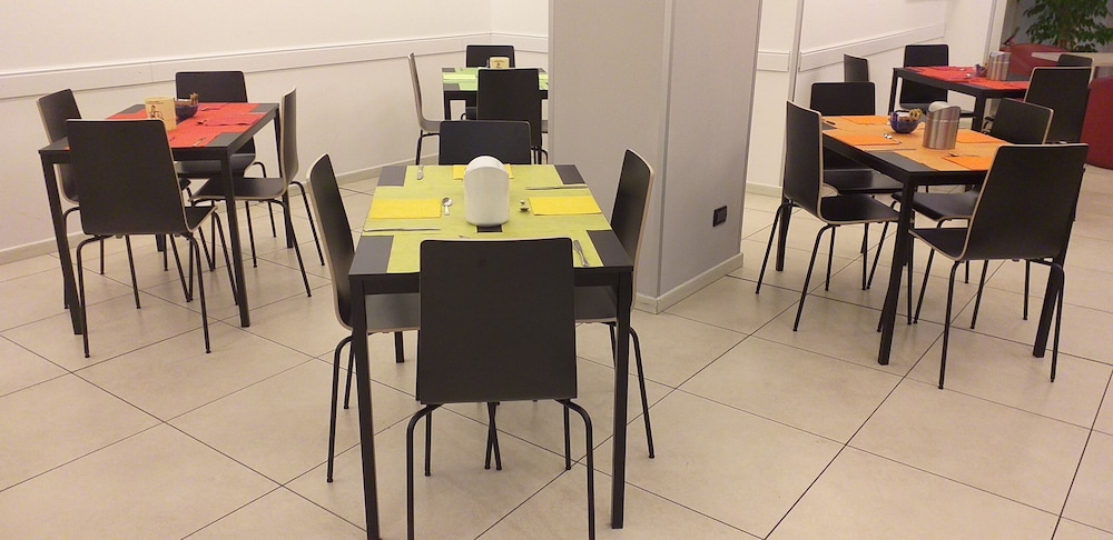 Hotel Lux Modena 48/65
