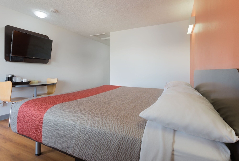 Motel6-Fort Nelson, BC 15/50
