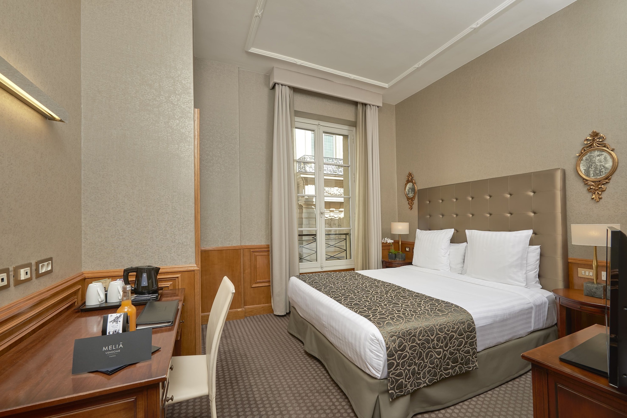 MELIA, DOUBLE BED