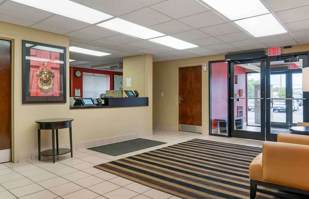 Extended Stay America - Detroit - Madison Heights 4/53
