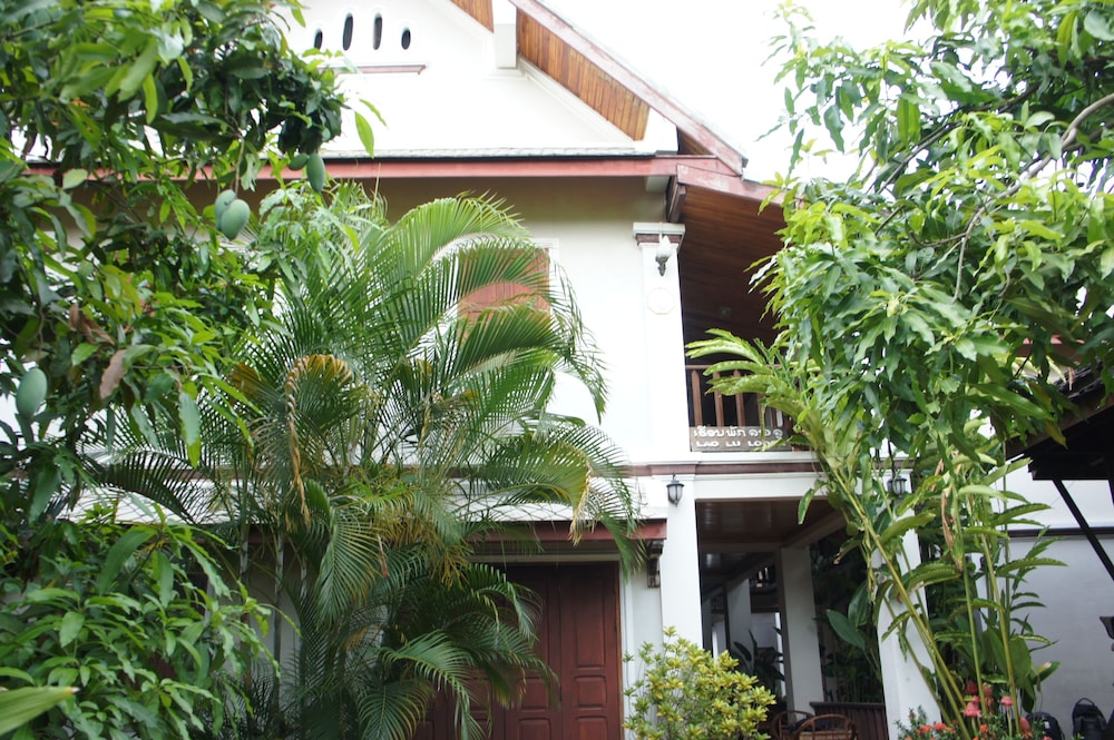 Lao Lu Lodge 4/91