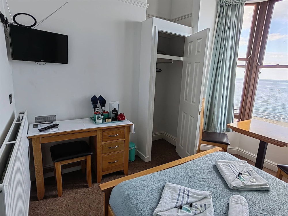 Cardigan Bay Guest House 34/50