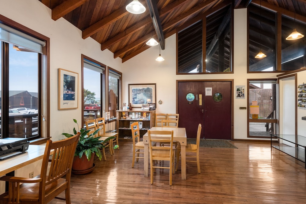 Harbor Lite Lodge 29/50