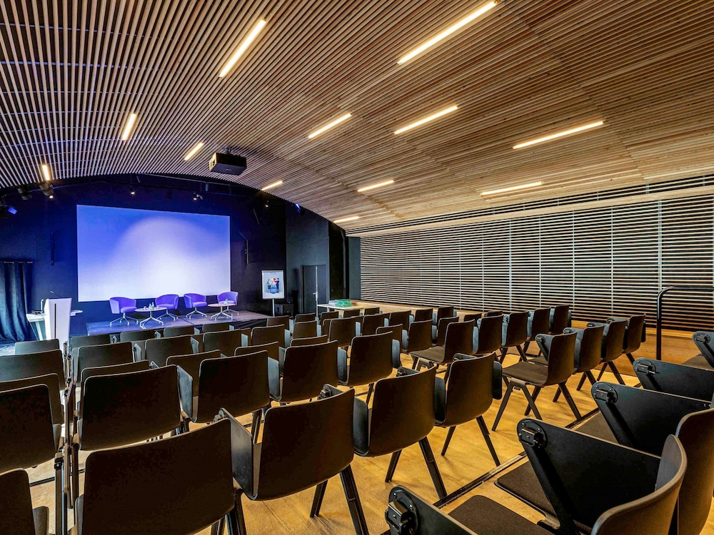 Novotel Annecy Centre 65/74