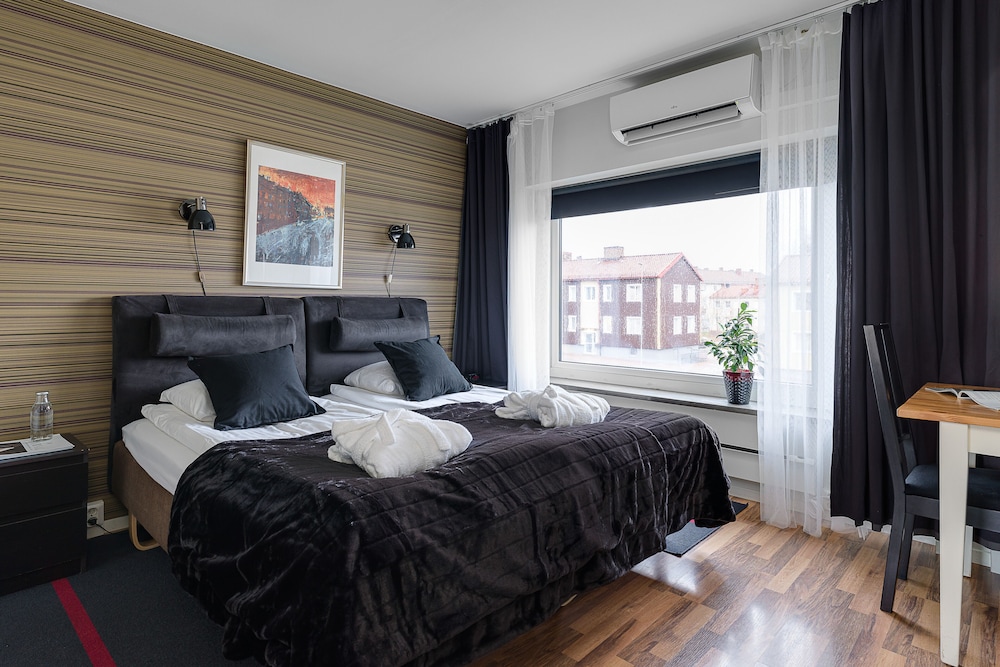 استوديو يُسمح فيها بالحيوانات الأليفة