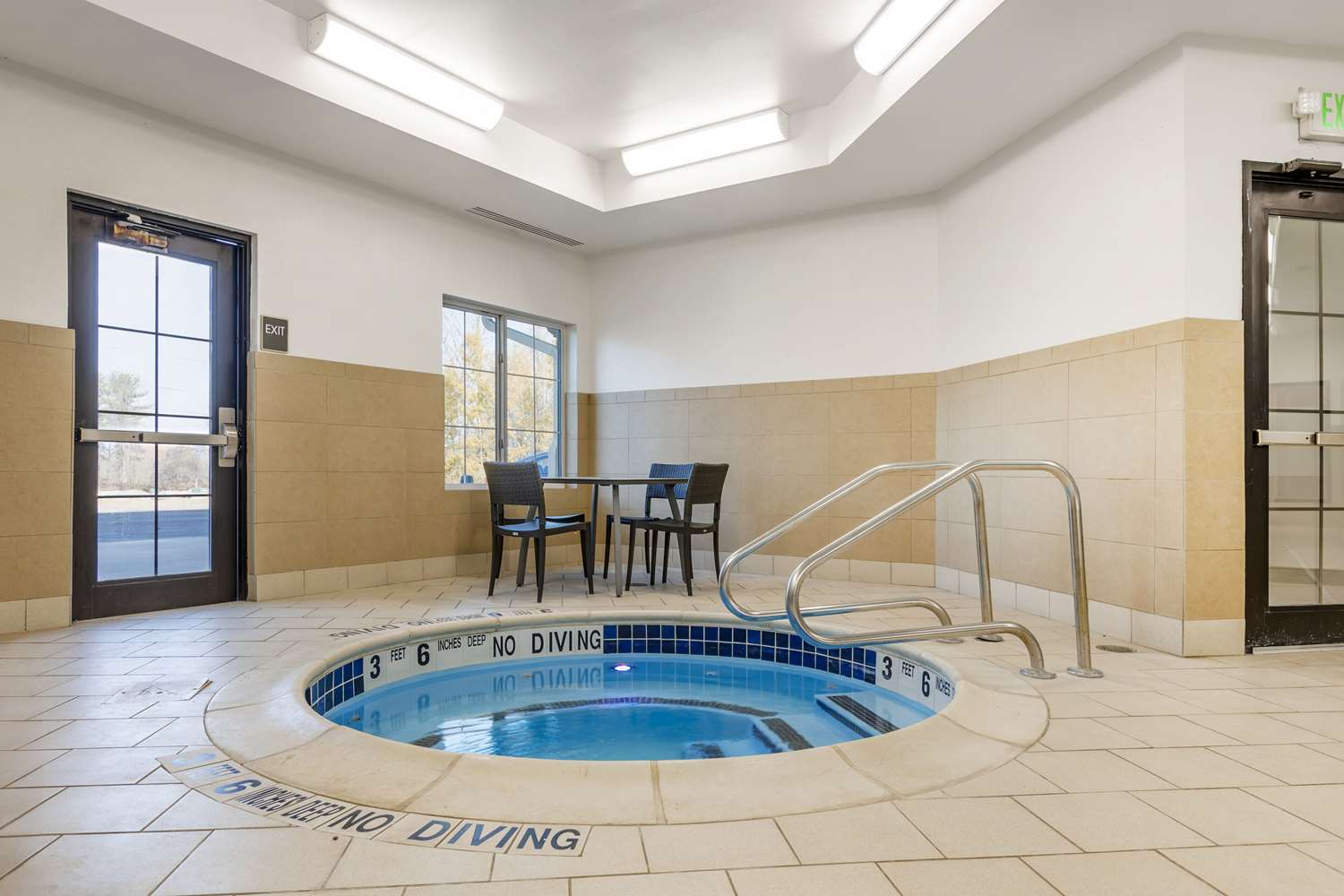 Comfort Inn & Suites Verona at Turning Stone Resort Casino 5/15